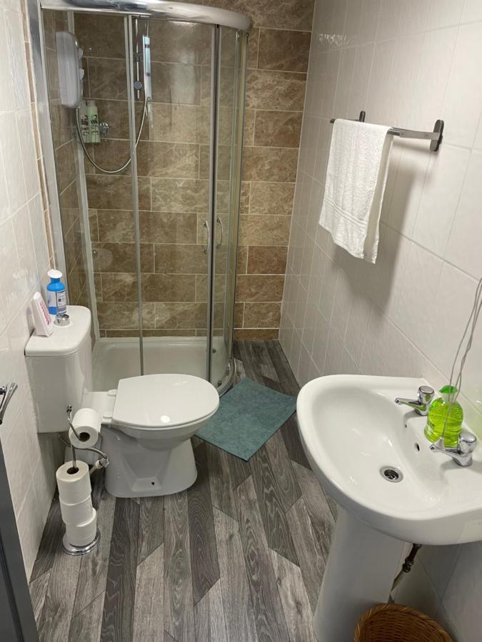 Luxury Inn Leeds  Esterno foto